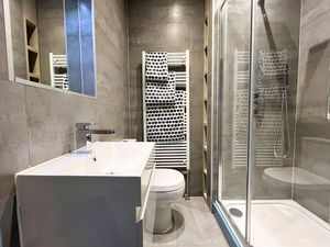 Photo 22- click for photo gallery